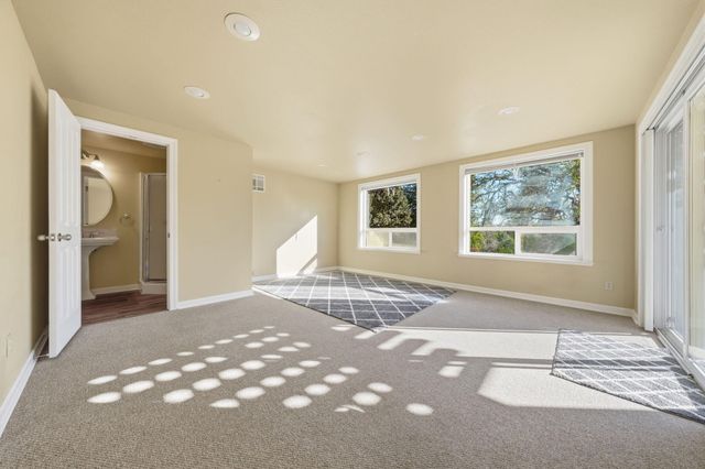 15725 Horseless Carriage Drive, Redding, CA 96001