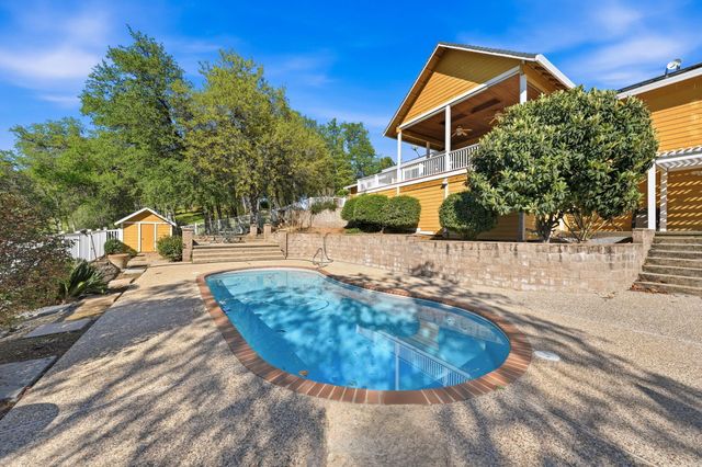 15725 Horseless Carriage Drive, Redding, CA 96001