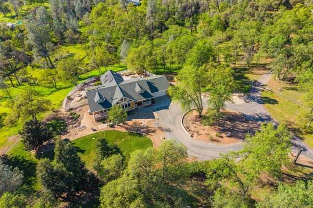 15725 Horseless Carriage Drive, Redding, CA 96001