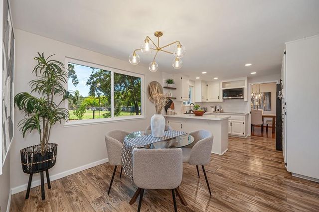 832 Piccadilly Cir, Sacramento, CA 95864