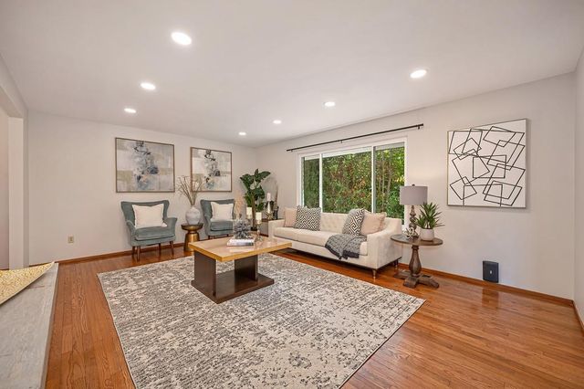 832 Piccadilly Cir, Sacramento, CA 95864