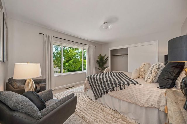832 Piccadilly Cir, Sacramento, CA 95864