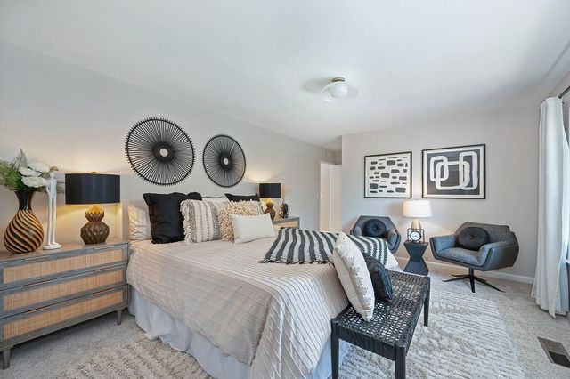 832 Piccadilly Cir, Sacramento, CA 95864