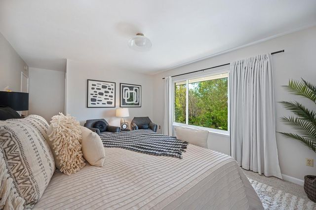 832 Piccadilly Cir, Sacramento, CA 95864