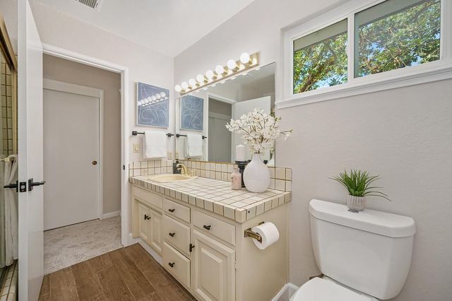 832 Piccadilly Cir, Sacramento, CA 95864
