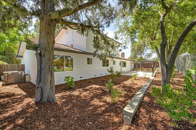 832 Piccadilly Cir, Sacramento, CA 95864