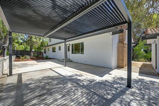 832 Piccadilly Cir, Sacramento, CA 95864