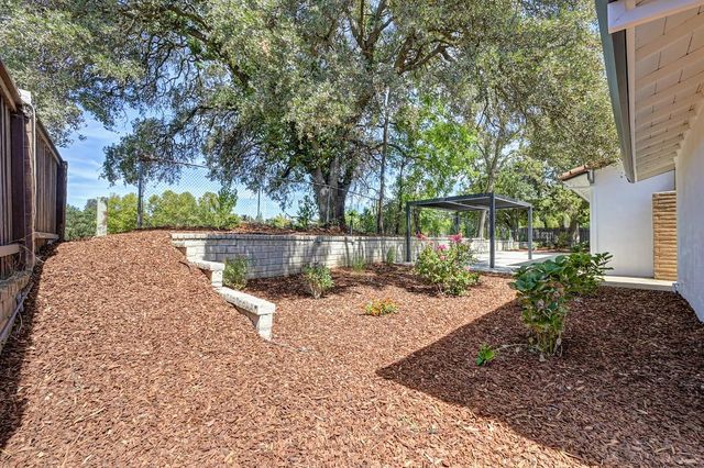 832 Piccadilly Cir, Sacramento, CA 95864