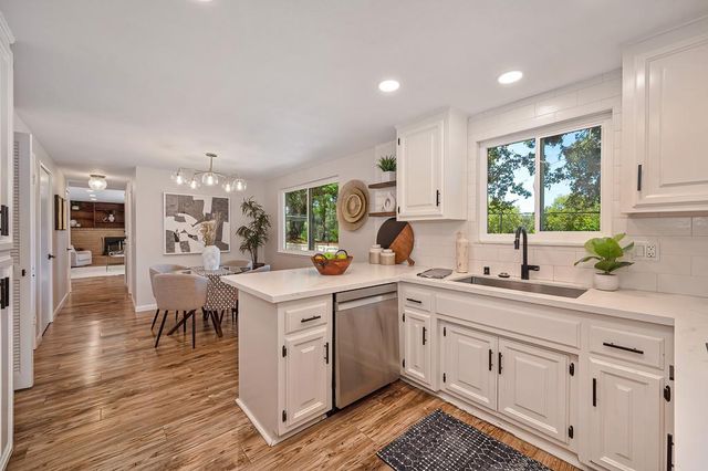 832 Piccadilly Cir, Sacramento, CA 95864