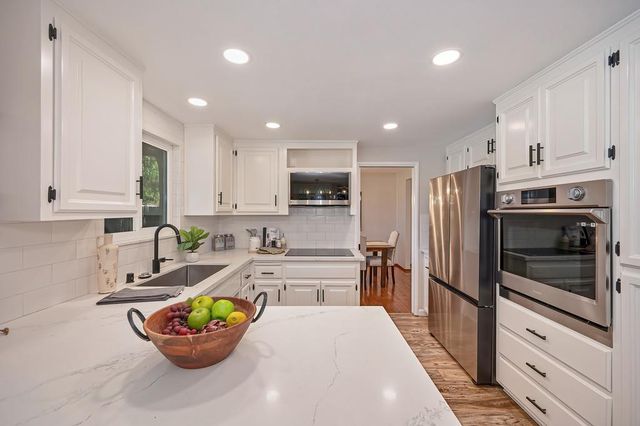 832 Piccadilly Cir, Sacramento, CA 95864
