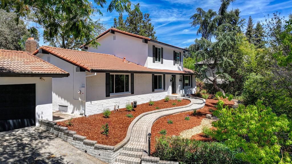 832 Piccadilly Cir, Sacramento, CA 95864