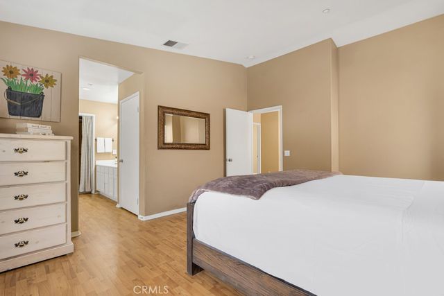 13232 Mira Mar Drive, Sylmar, CA 91342
