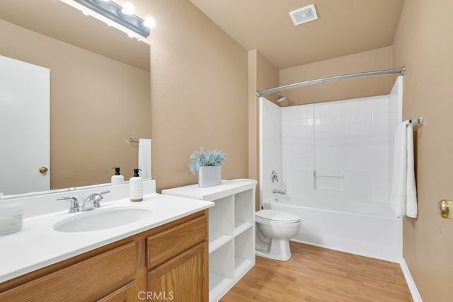 13232 Mira Mar Drive, Sylmar, CA 91342