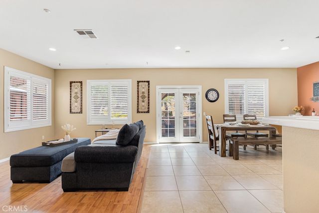 13232 Mira Mar Drive, Sylmar, CA 91342