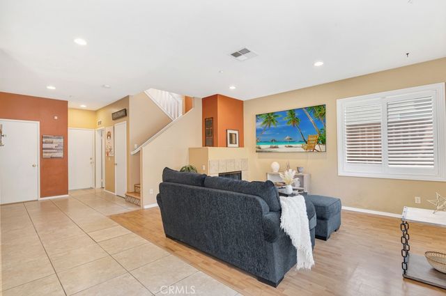 13232 Mira Mar Drive, Sylmar, CA 91342