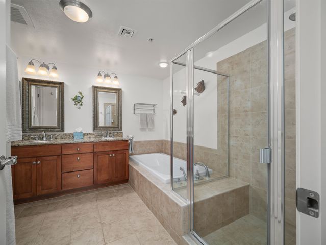 28 Hauwahine Ln Apt 203, Kihei, HI 96753