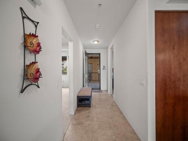 28 Hauwahine Ln Apt 203, Kihei, HI 96753