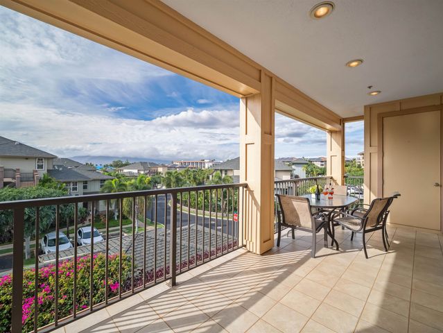 28 Hauwahine Ln Apt 203, Kihei, HI 96753