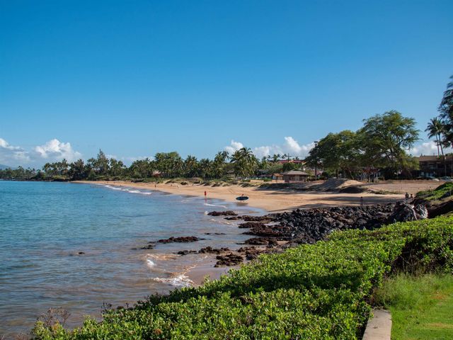 28 Hauwahine Ln Apt 203, Kihei, HI 96753