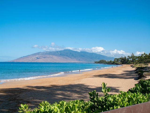 28 Hauwahine Ln Apt 203, Kihei, HI 96753