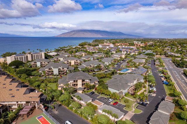 28 Hauwahine Ln Apt 203, Kihei, HI 96753