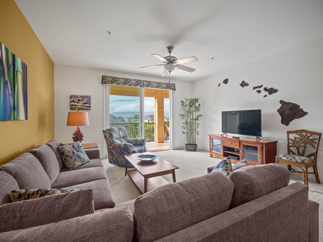 28 Hauwahine Ln Apt 203, Kihei, HI 96753