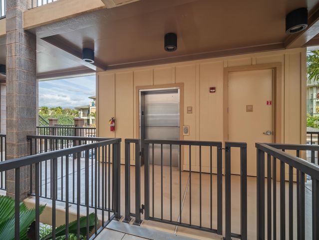 28 Hauwahine Ln Apt 203, Kihei, HI 96753