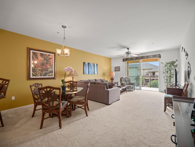 28 Hauwahine Ln Apt 203, Kihei, HI 96753