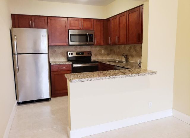 190 NE 40th Street 192, Oakland Park, FL 33334