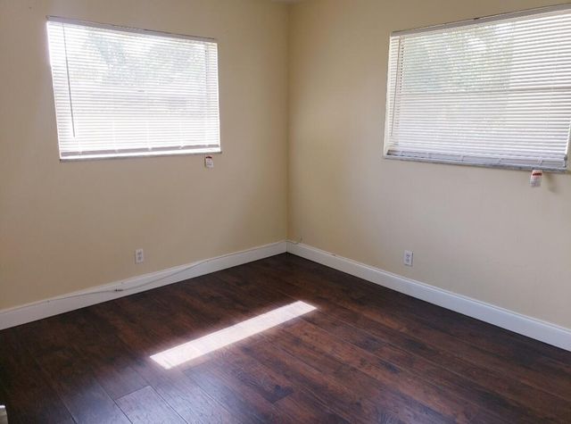 190 NE 40th Street 192, Oakland Park, FL 33334