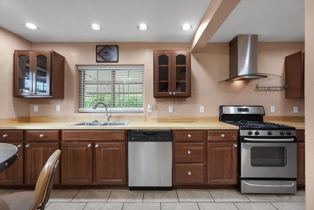 424 S Third Street, Belen, NM 87002