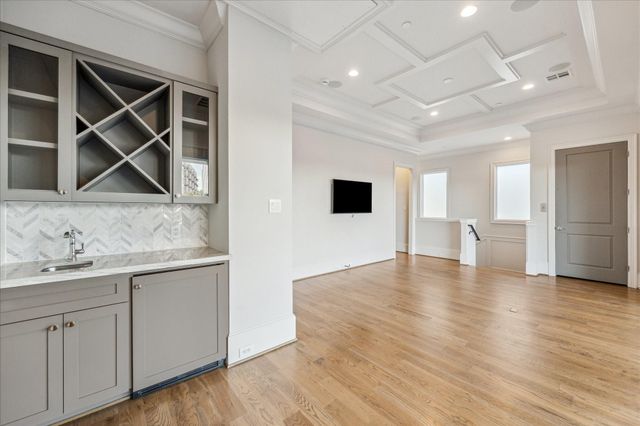 2103 Argonne Street B, Houston, TX 77019