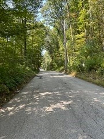 183 Se Main Street, Douglas, MA 01516