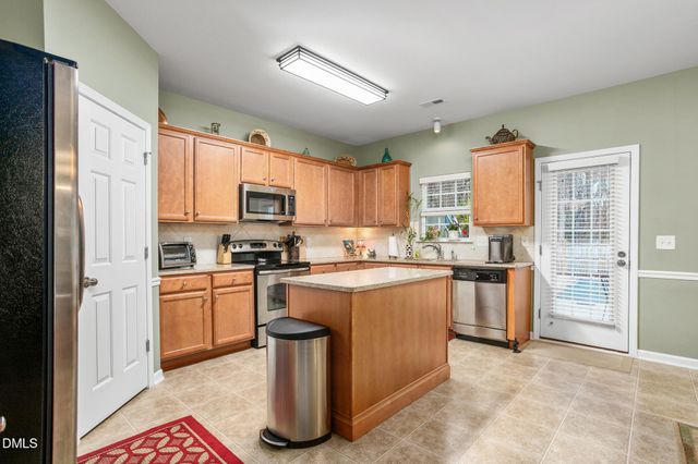 2919 Victoria Falls Drive, Burlington, NC 27215