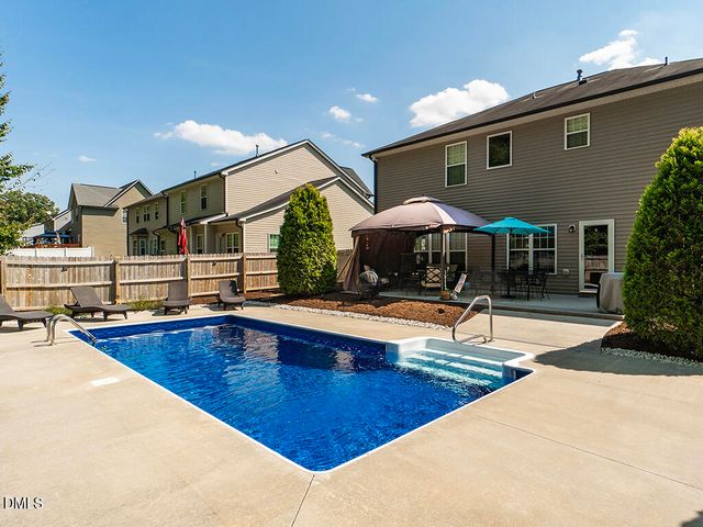 2919 Victoria Falls Drive, Burlington, NC 27215