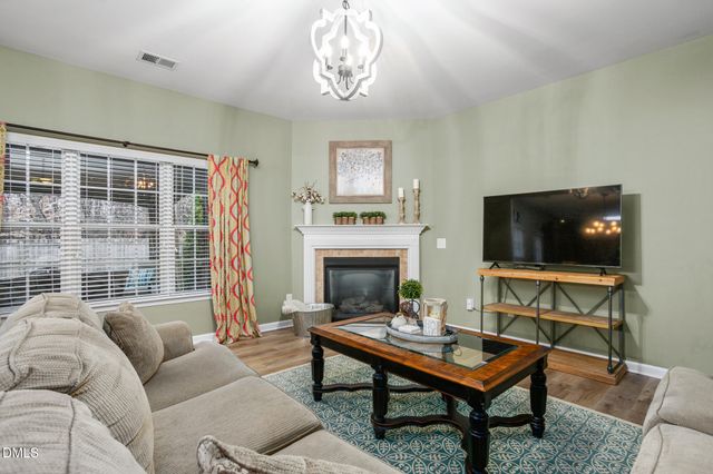 2919 Victoria Falls Drive, Burlington, NC 27215