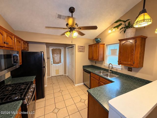 5424 Gibbons Cove, Southaven, MS 38671