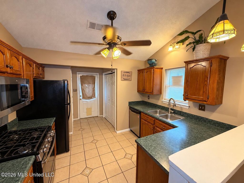 5424 Gibbons Cove, Southaven, MS 38671 — photo 4