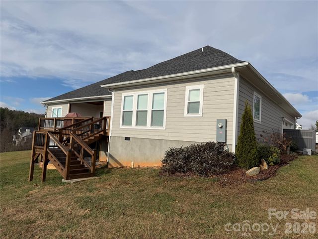 77 Horizon Way, Alexander, NC 28701