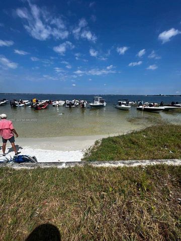 1001 LAKEVIEW DRIVE, Sebring, FL 33870