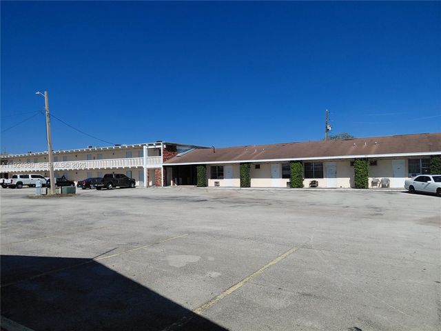 1001 LAKEVIEW DRIVE, Sebring, FL 33870