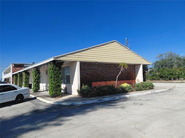 1001 LAKEVIEW DRIVE, Sebring, FL 33870