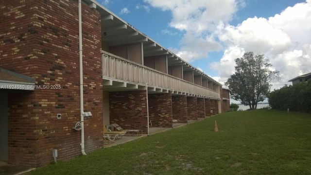 1001 LAKEVIEW DRIVE, Sebring, FL 33870