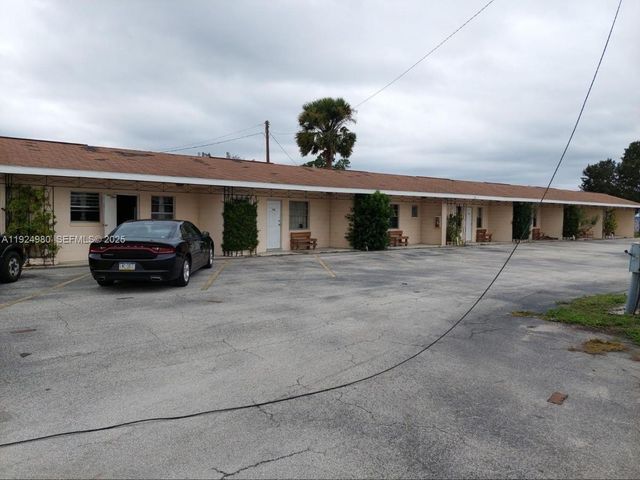 1001 LAKEVIEW DRIVE, Sebring, FL 33870