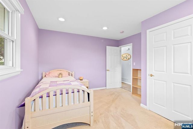180 Rafkind Road, Bloomingdale, NJ 07403