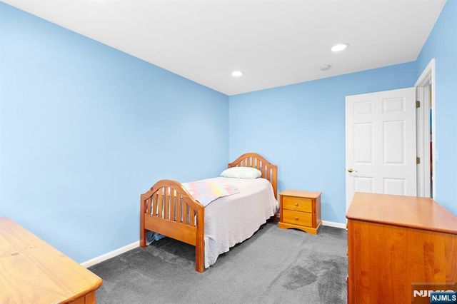 180 Rafkind Road, Bloomingdale, NJ 07403