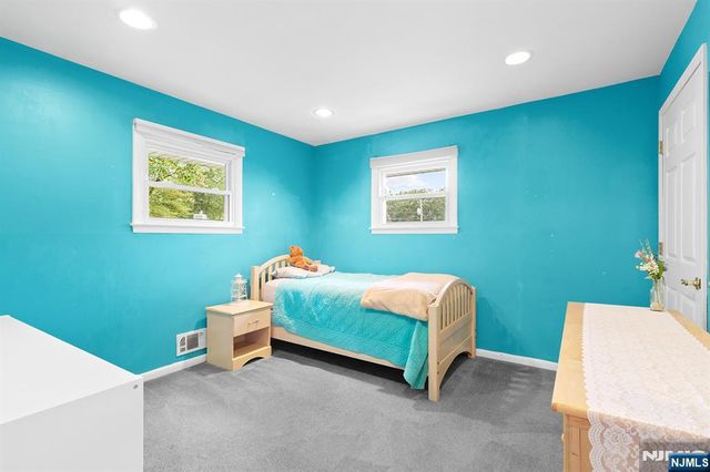 180 Rafkind Road, Bloomingdale, NJ 07403