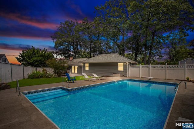 180 Rafkind Road, Bloomingdale, NJ 07403