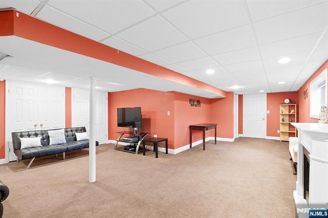 180 Rafkind Road, Bloomingdale, NJ 07403