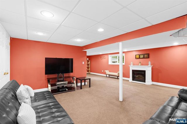 180 Rafkind Road, Bloomingdale, NJ 07403